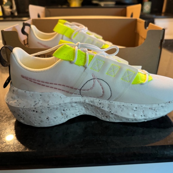 Nike Crater Impact Sneaker, White/Pink/Neon, Size 8 - Picture 2 of 8